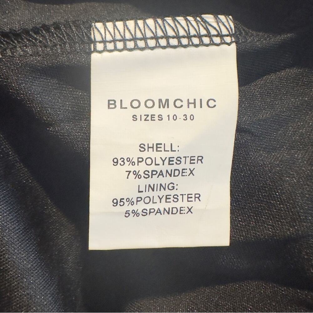 Bloomchic Solid Pocket Laser Cut Surplice Neck Knee Dress Black Size 12 NWT - Picture 6 of 6
